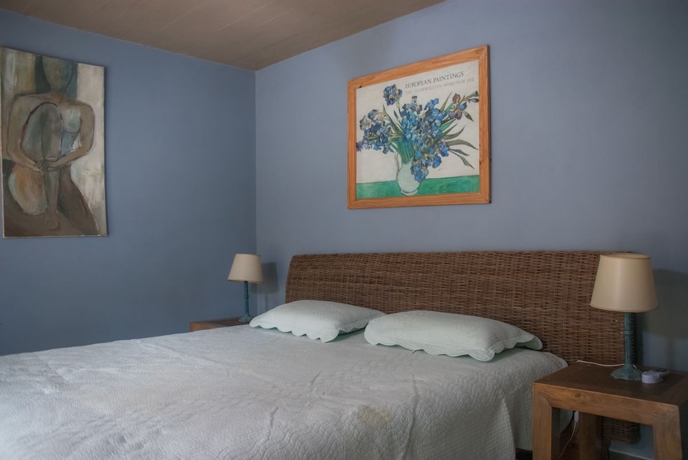 Room, Microwave (Blue) photo 2