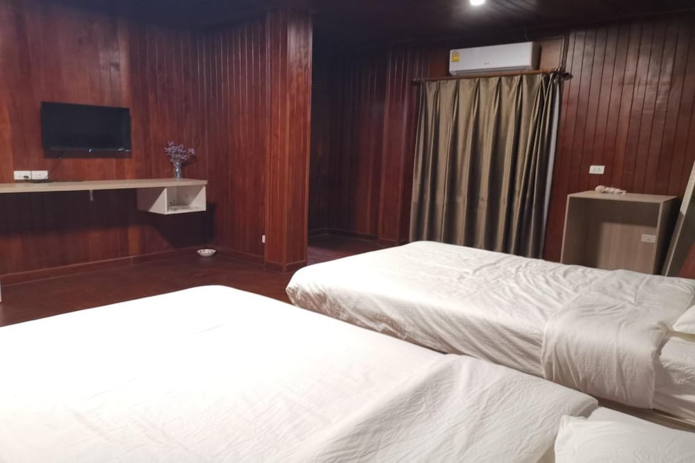 Standard Twin Room photo 2
