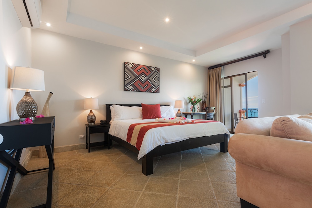Royal Ocean View - Photo 2