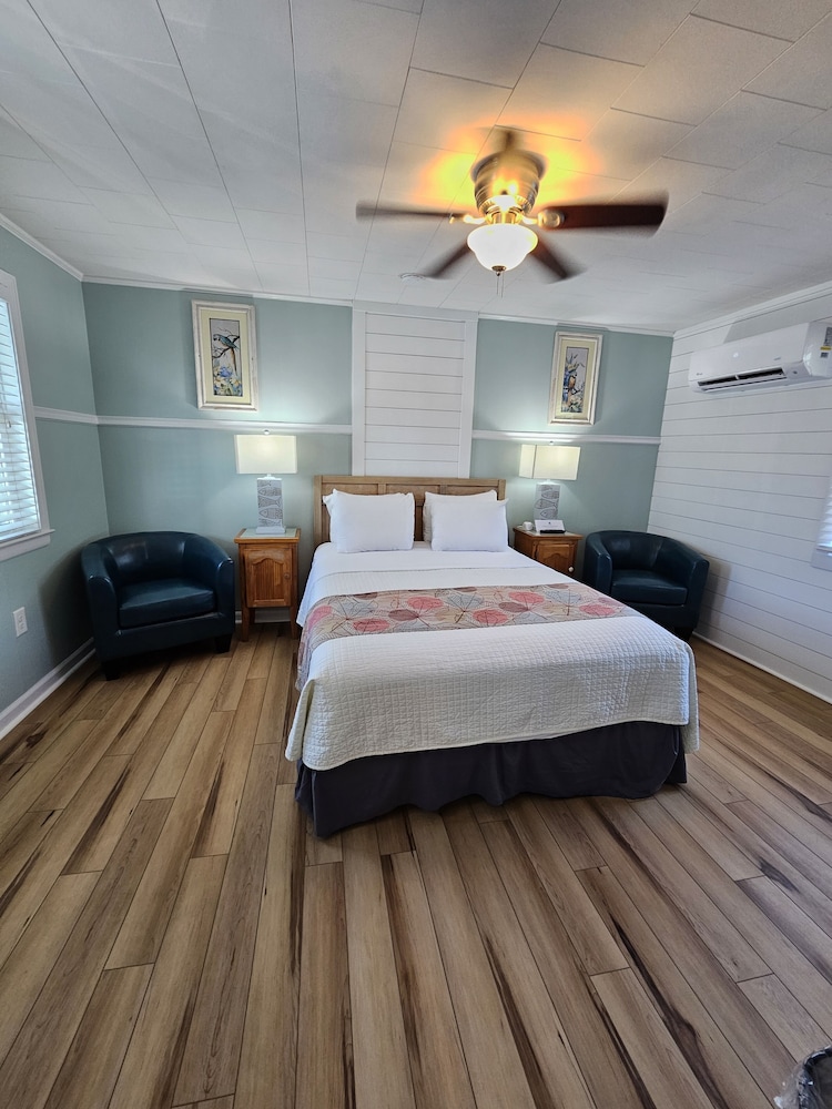 Room 2 - Queen photo 1