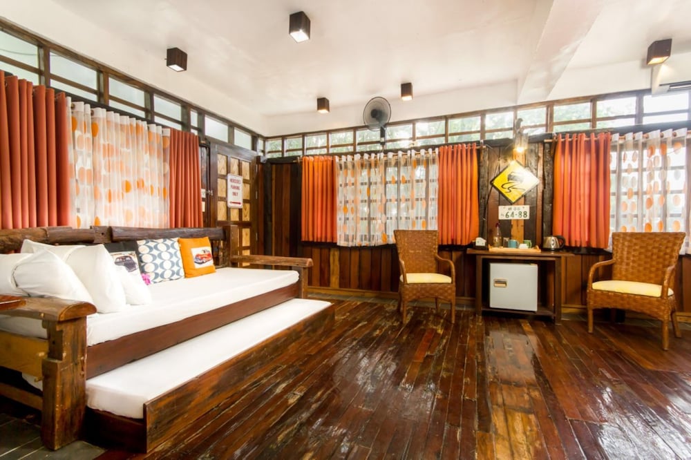 Sunset Suite 2 photo 3