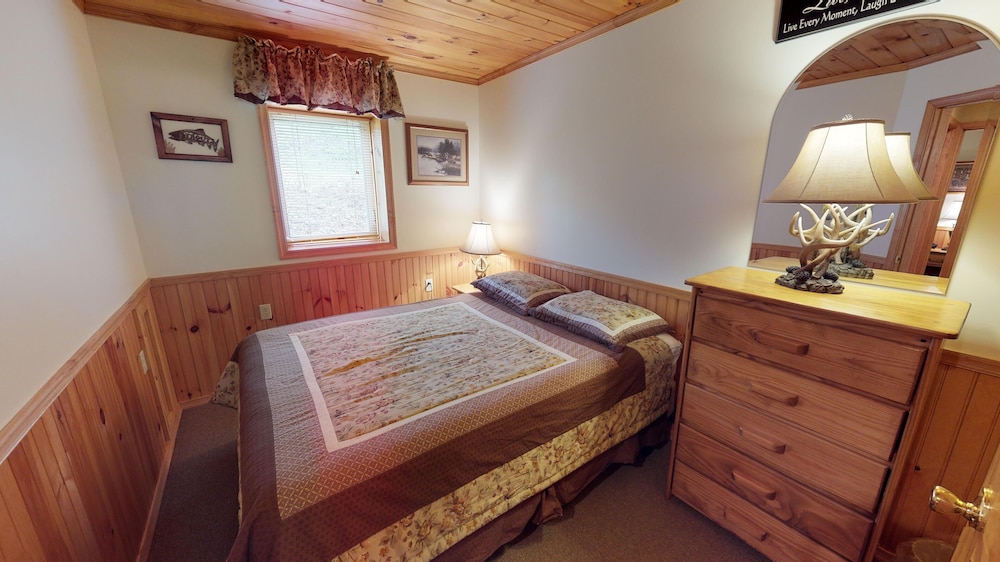 Standard Suite, 2 Queen Beds, Non Smoking, 2 Bathrooms photo 1