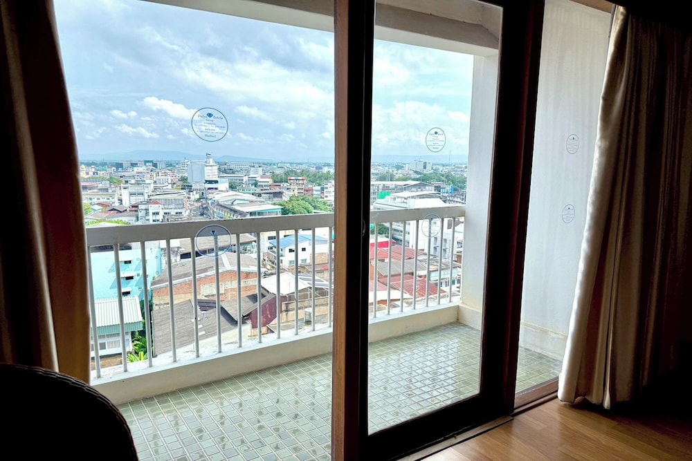 Deluxe Twin Room - Photo 15
