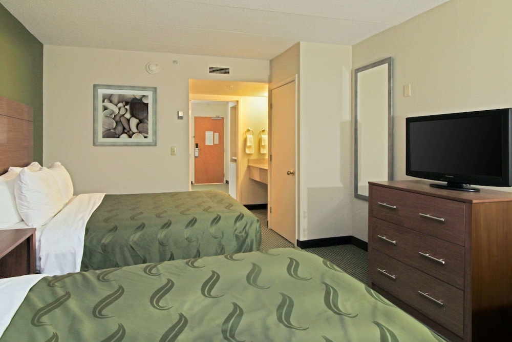 Suite, Multiple Beds, Non Smoking photo 3