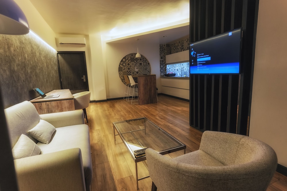 Deluxe Apartment