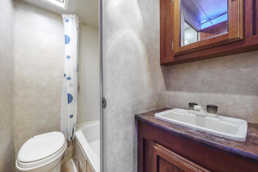 Basic Room, 1 Bedroom (Caravan7) - Photo 15