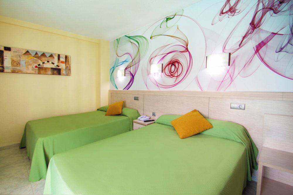 Double Room, Terrace (3 Adults + 1 Children) photo 2