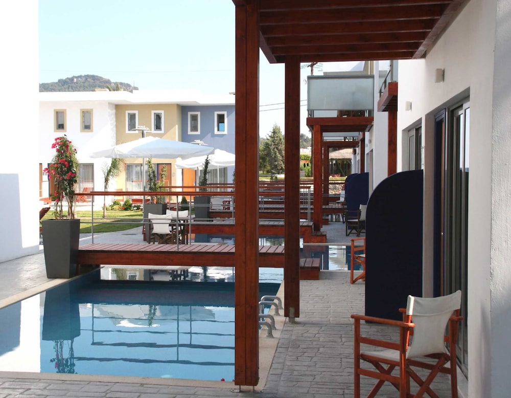 Superior Double Room, 1 Double Bed, Pool Access