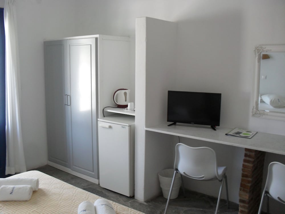 Deluxe Triple Room with Balcony and Sea View