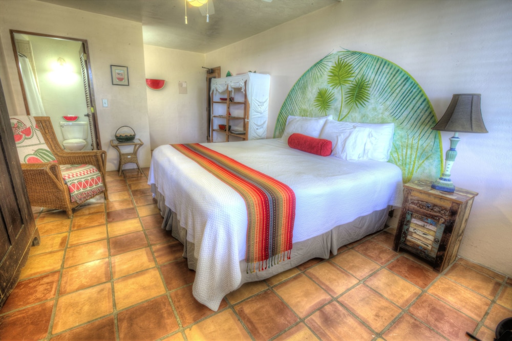 Standard Room, 1 Bedroom, Private Bathroom (High Standard - Twin/King)