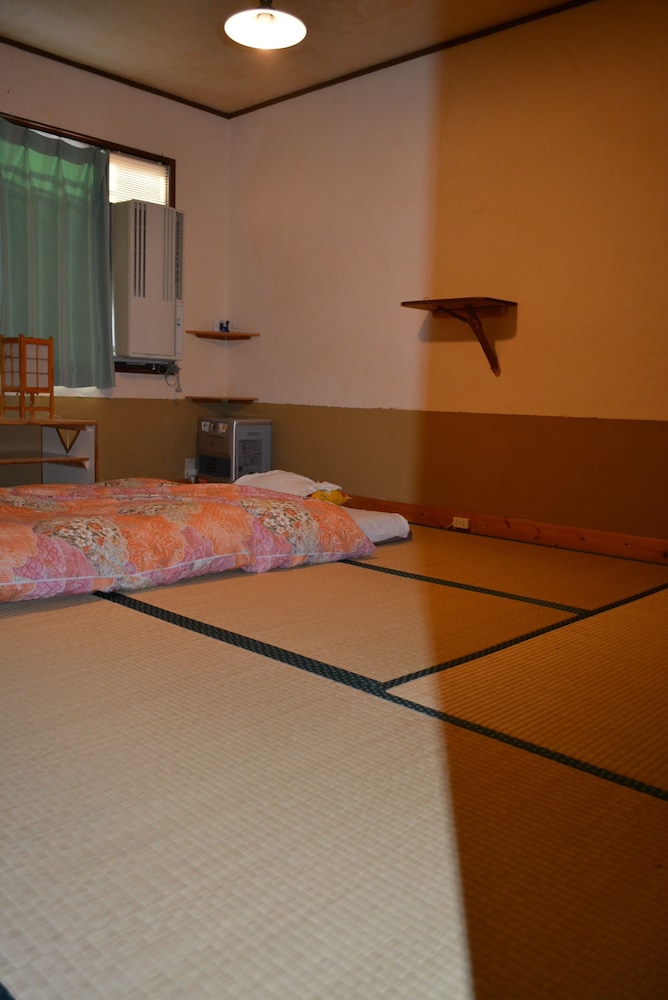Room (Summer) photo 1