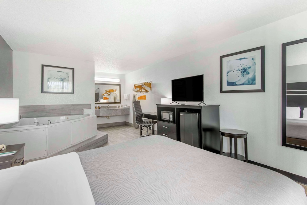 Room, 1 Queen Bed, Non Smoking thumbnail 6