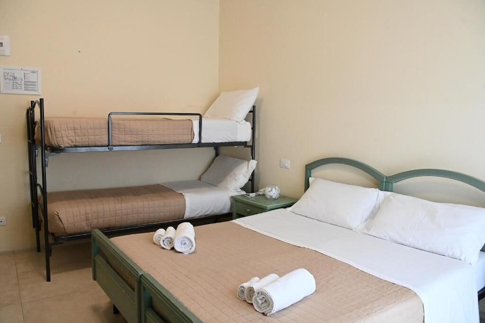 Standard Quadruple Room photo 1