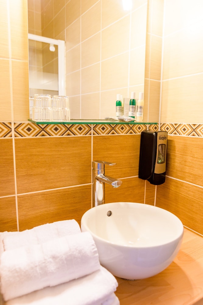 Basic Double Room (External toilets) photo 2