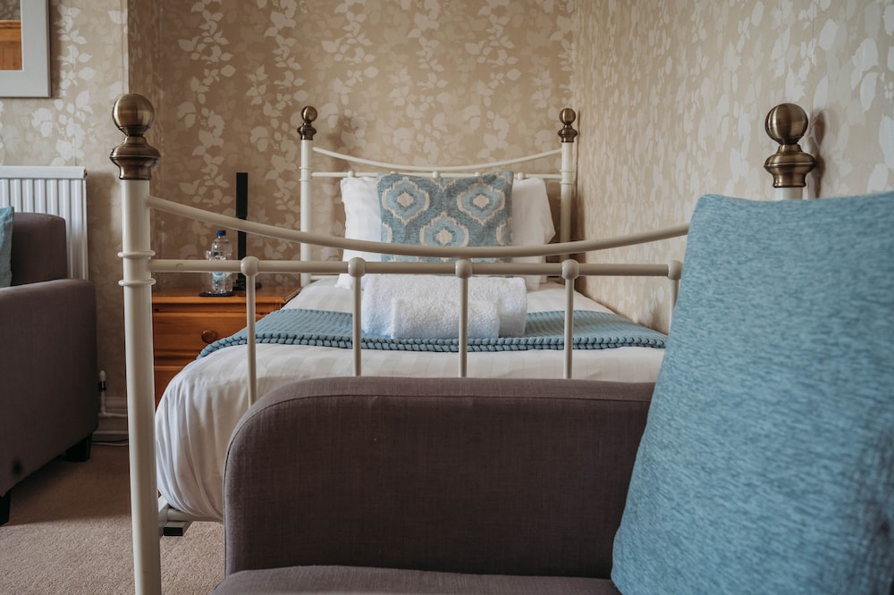 Standard Room, 2 Twin Beds photo 3