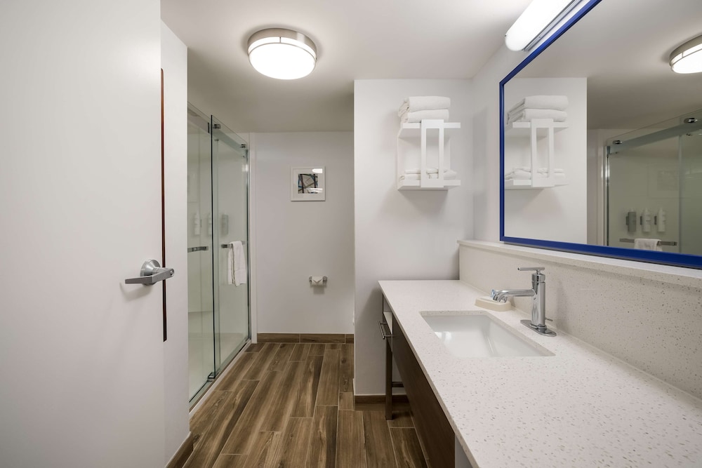 Room, Accessible, Non Smoking - Photo 7