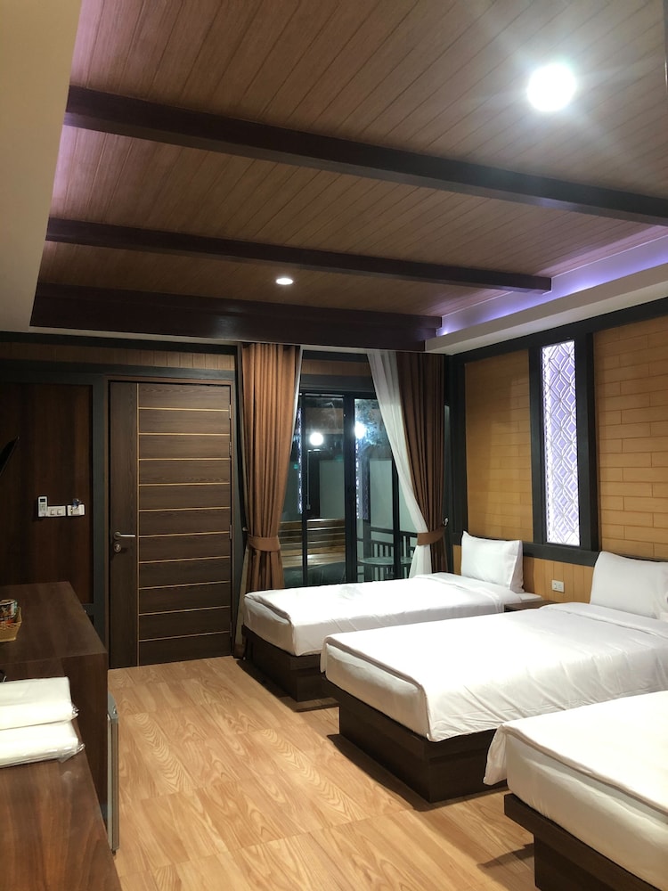 Standard Triple Room - Photo 10