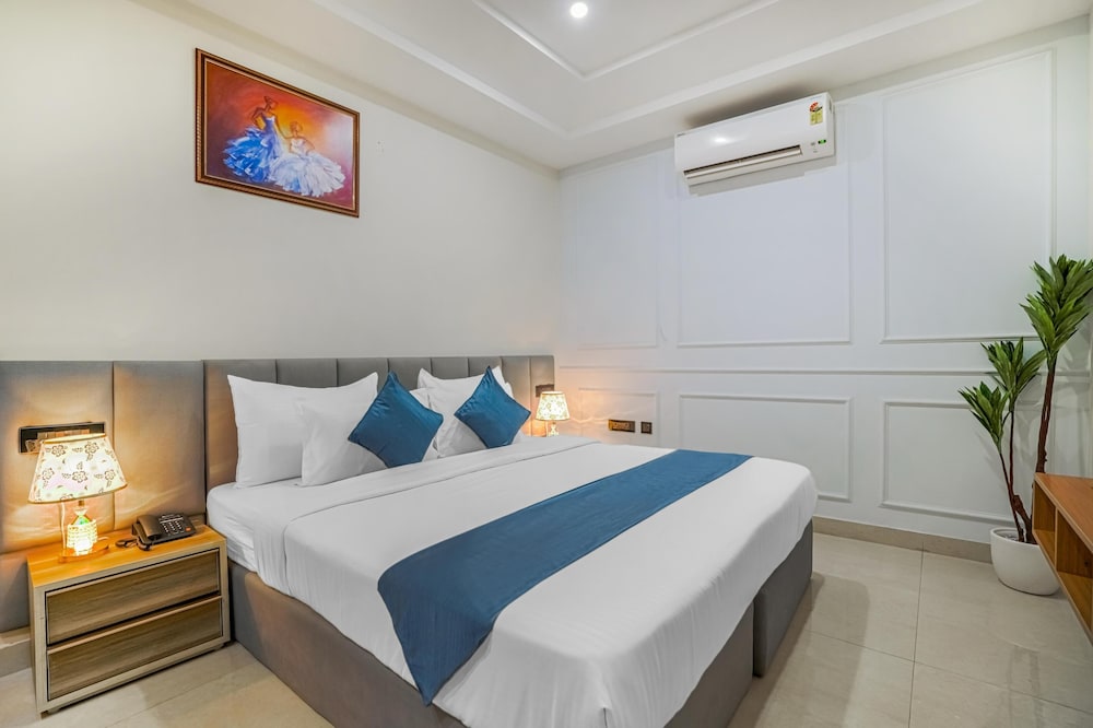 Deluxe Room - Photo 3