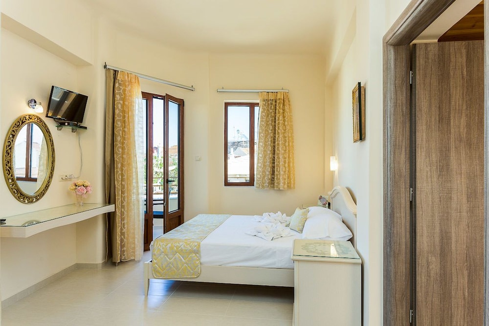 Superior Suite, 2 Bedrooms, City View photo 3