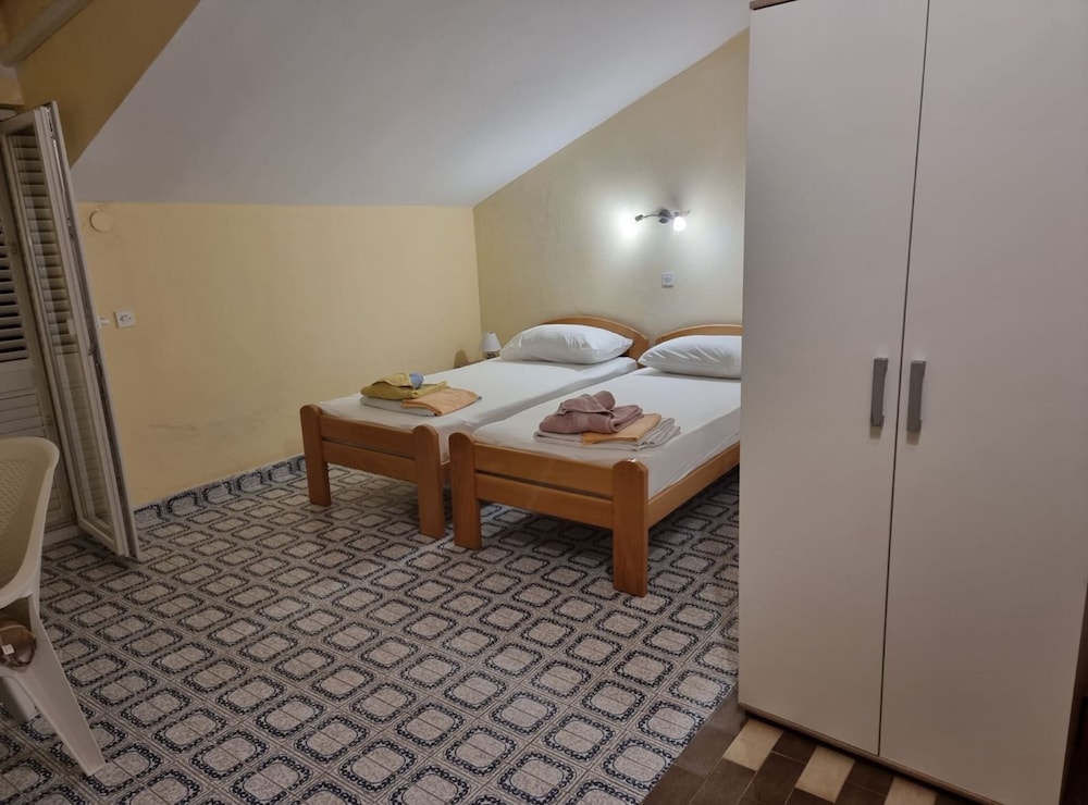 Studio (Studio Apartment with Terrace (2))