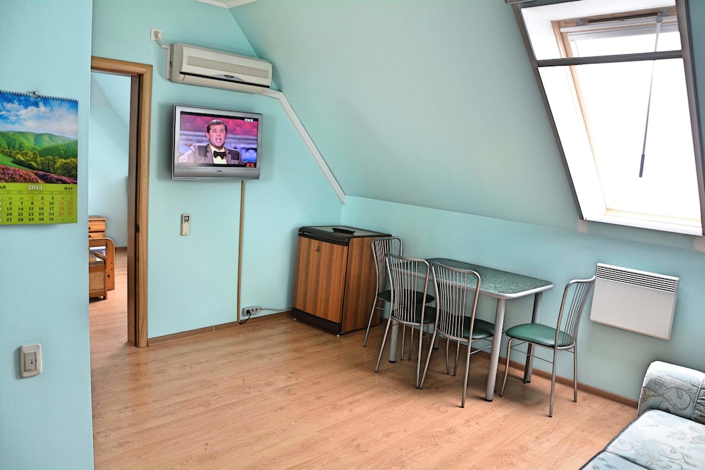 Quadruple Room (No Balcony) photo 2