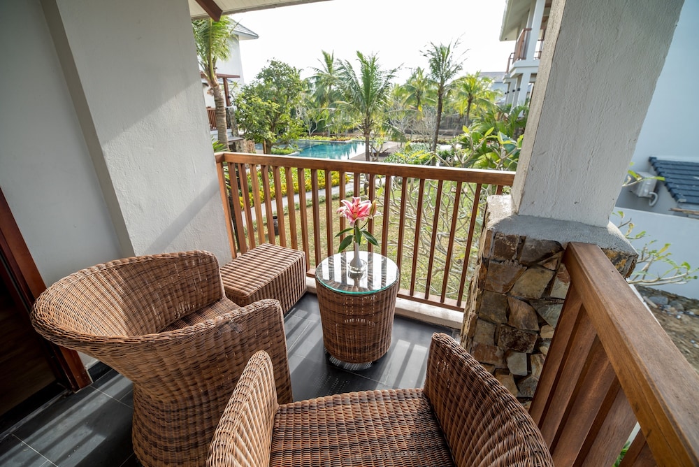 Grand Deluxe Room, Balcony photo 3