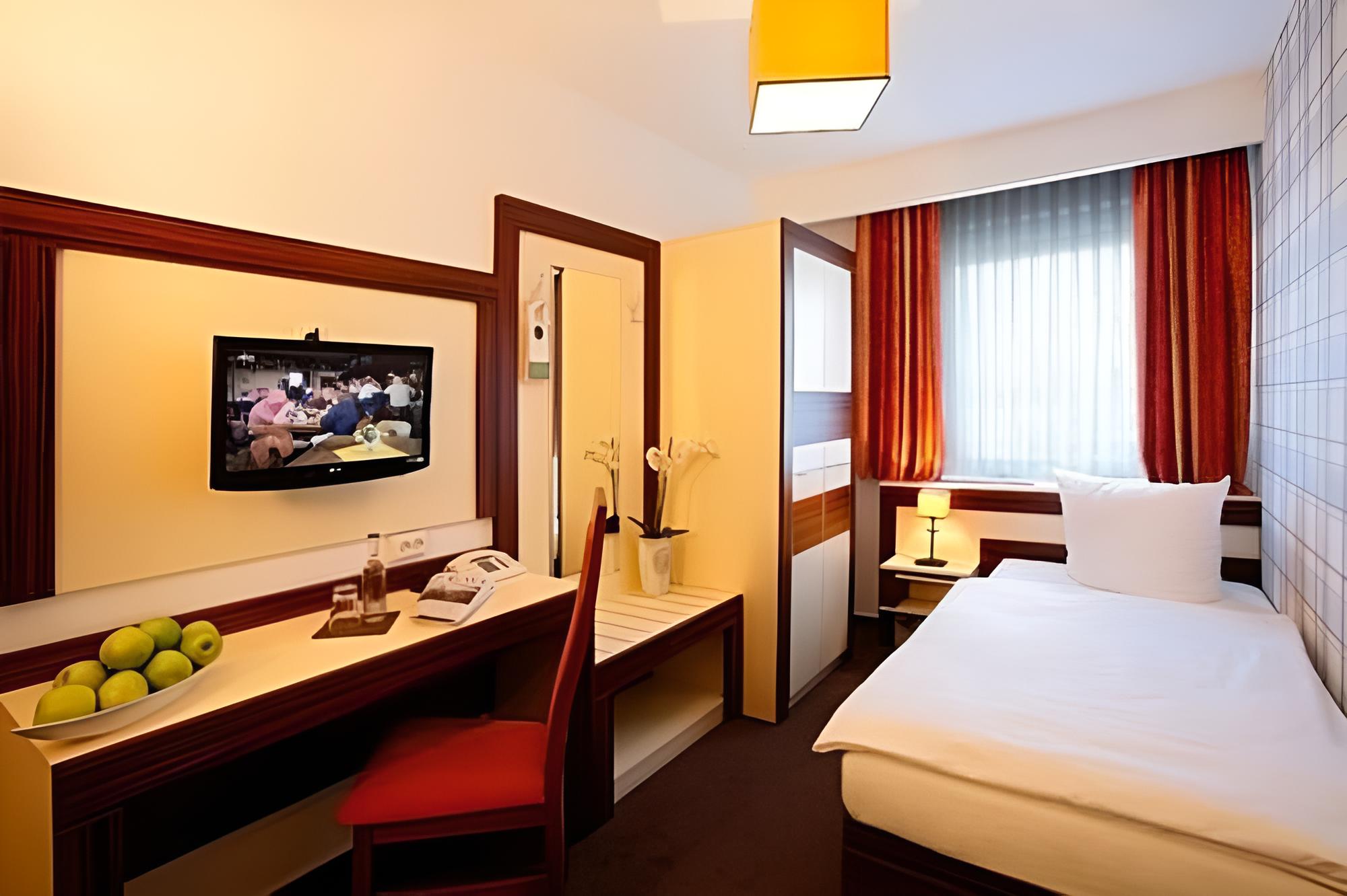 Single Room photo 1