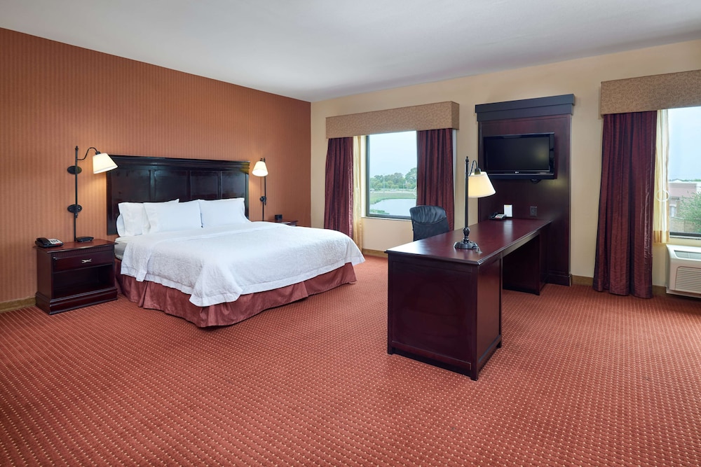 Suite, 1 King Bed, Accessible, Non Smoking - Photo 5