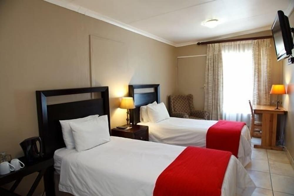 Room, 1 Queen Bed photo 2
