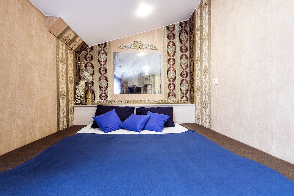 Suite, Balcony