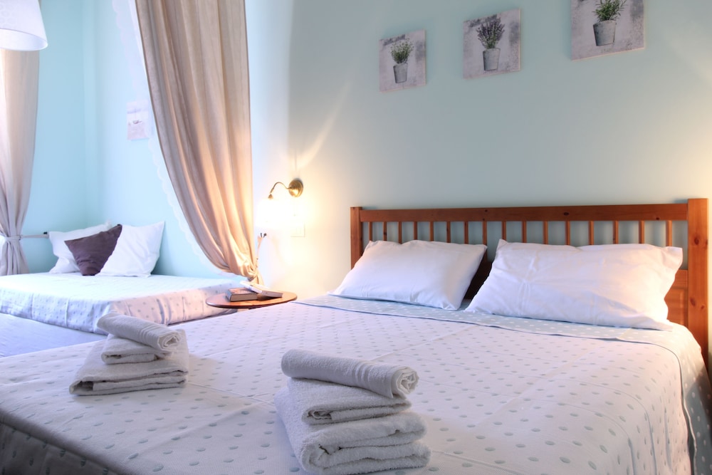 Family Triple Room photo 3