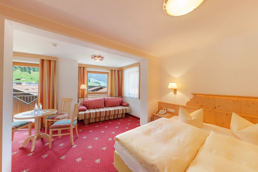 Standard Double Room, Balcony, Mountain View photo 2