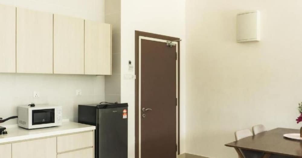 Two-Bedroom Family Apartment with Balcony - Photo 2