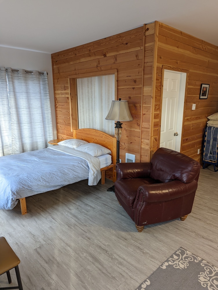 Comfort Apartment, 1 Queen Bed with Sofa bed, Kitchenette, Bay View photo 3