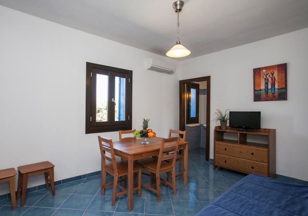 Apartment photo 2