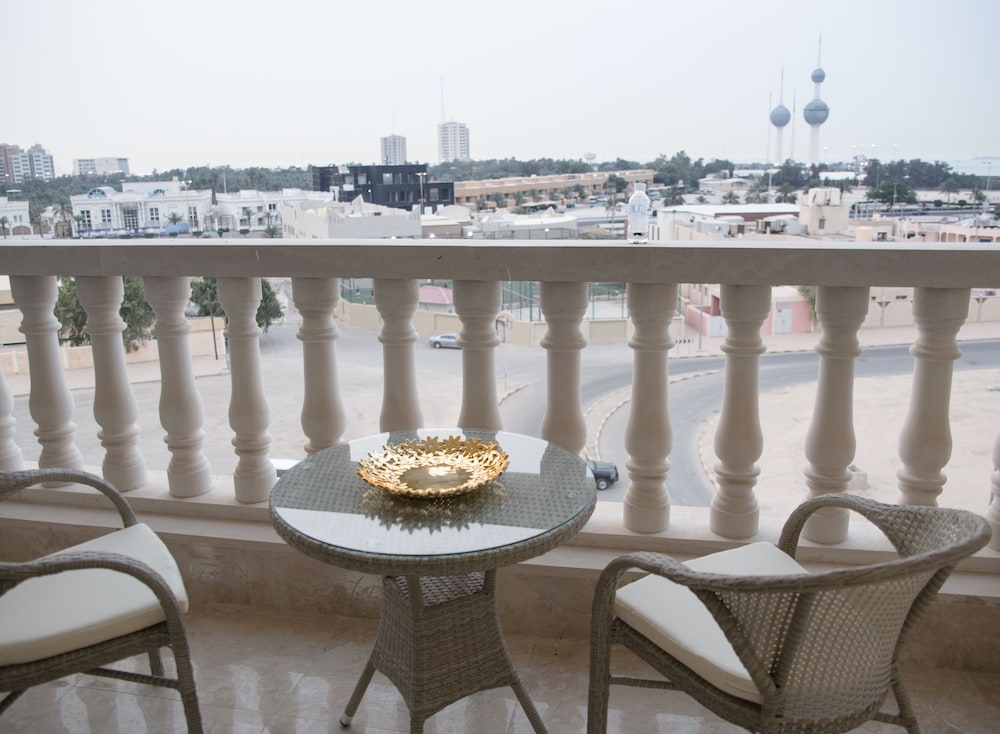 Executive Suite, Sea View