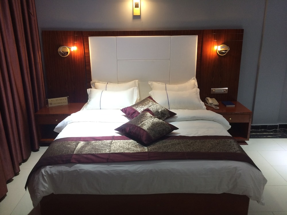 Luxury Room