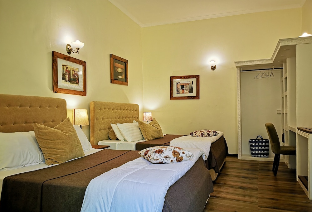 Deluxe Twin Room photo 2