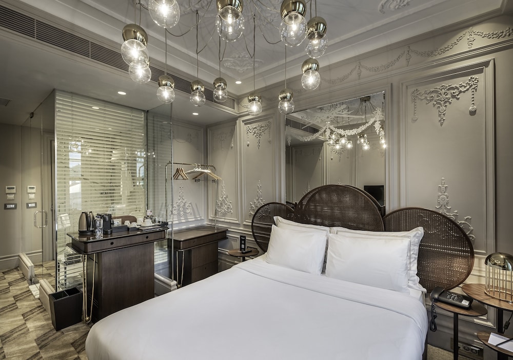 Deluxe Double Room, Partial Sea View