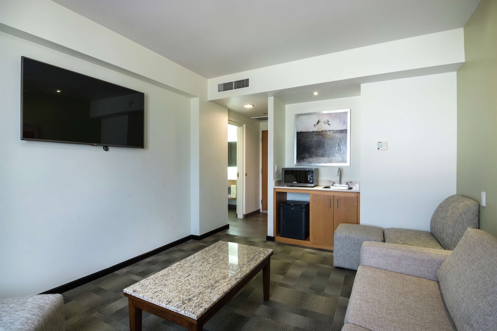 King, Kitchenette photo 2