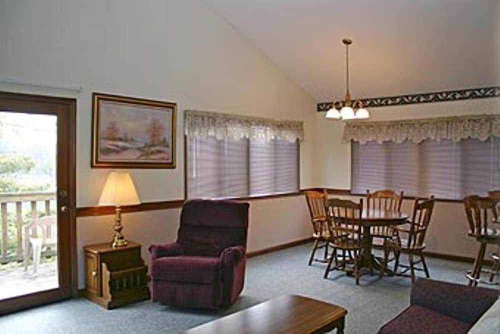 Whirlpool Suite photo 2