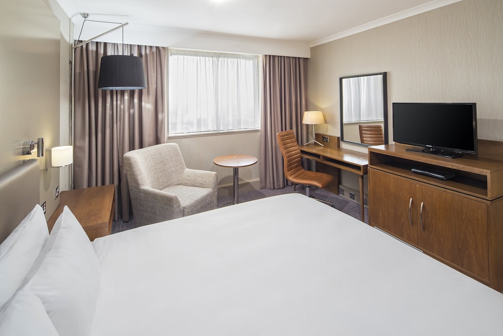 Standard Room, 1 Queen Bed, River View (High Floor) - Photo 1