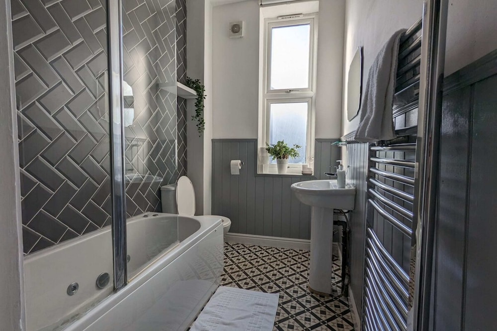 Basic Apartment