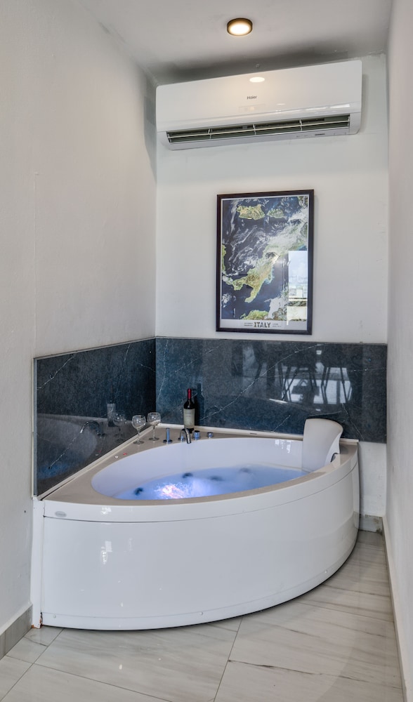 Signature Penthouse photo 3