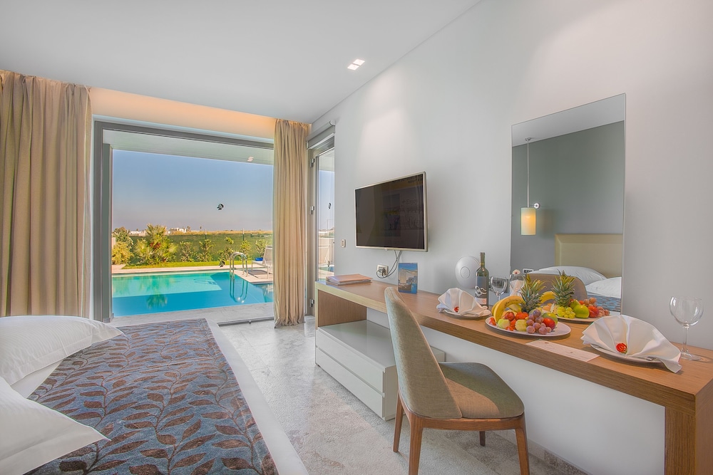 Deluxe Bungalow Suite with Private Pool - Photo 13