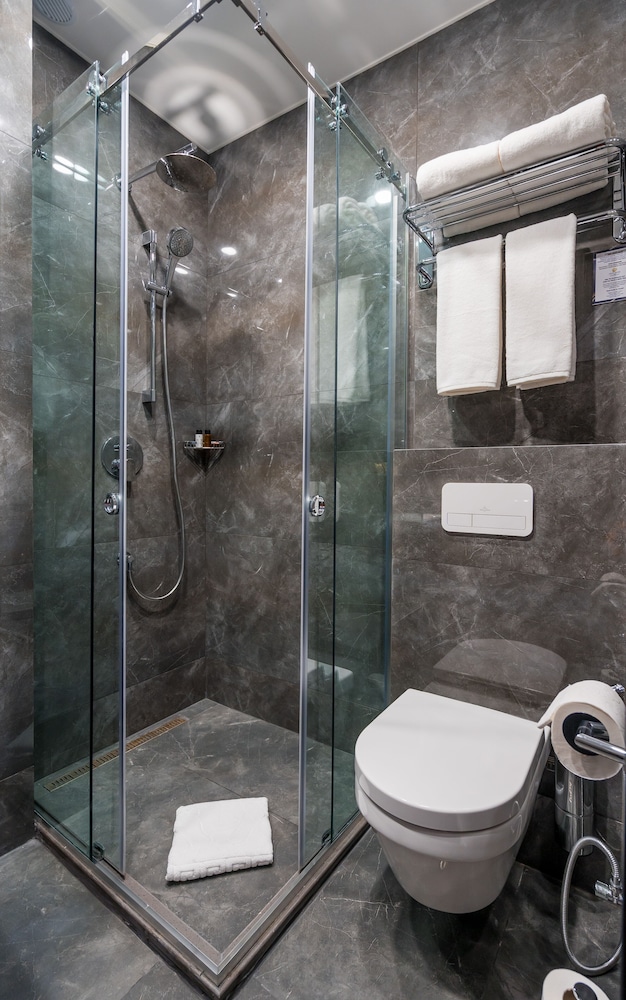 Suite, 1 Bedroom - Photo 7