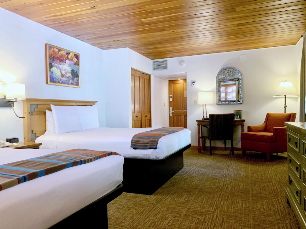 Traditional Room, 1 King Bed, Balcony (or Patio) - Photo 3