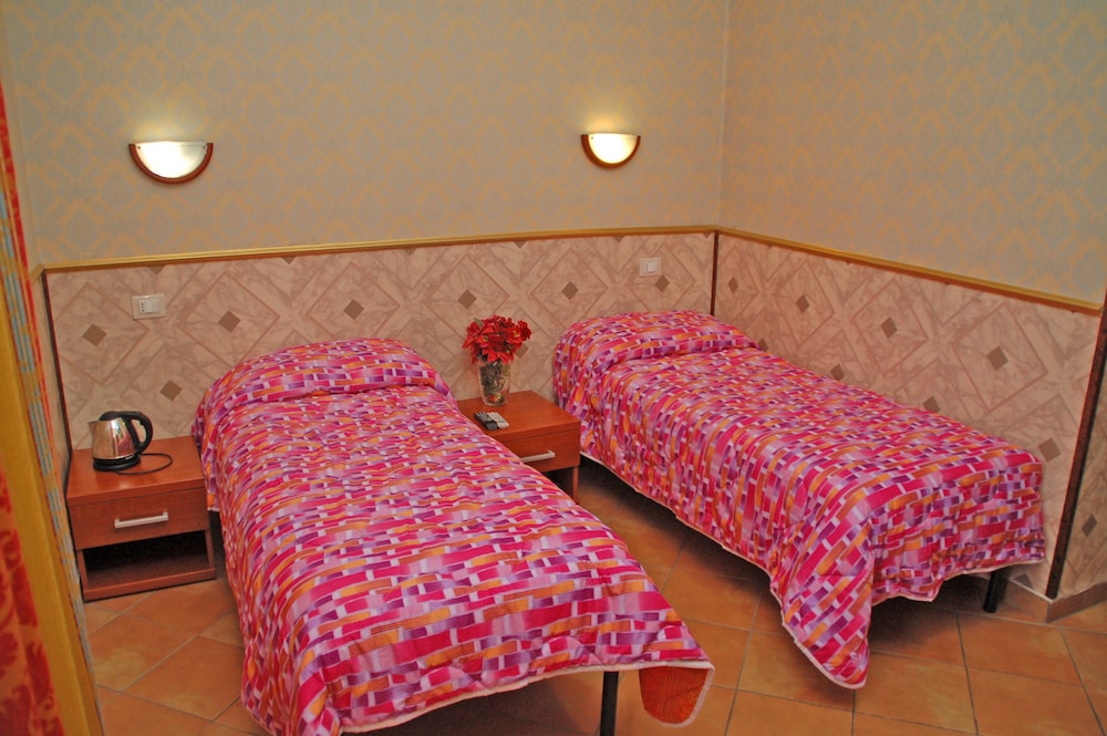 Classic Twin Room