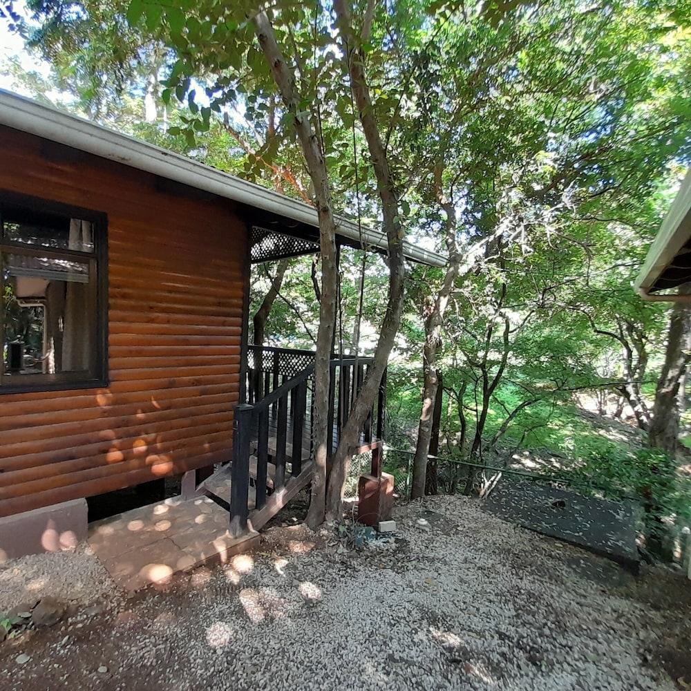 Economy Cabin, Multiple Beds, Balcony, Courtyard View photo 2