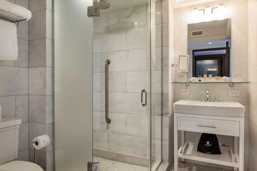 Room, 1 King Bed (heritage)